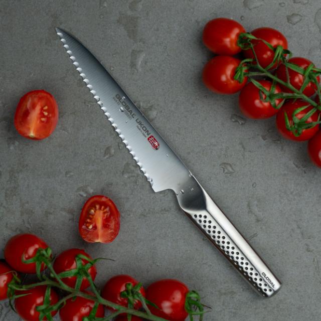 Universalkniv 15 cm takket